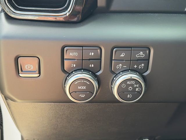 Used 2025 GMC Sierra 1500 AT4 image 20