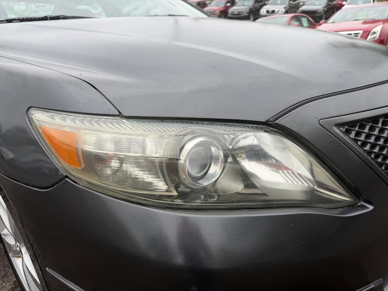 Used 2010 Toyota Camry SE FWD image 11