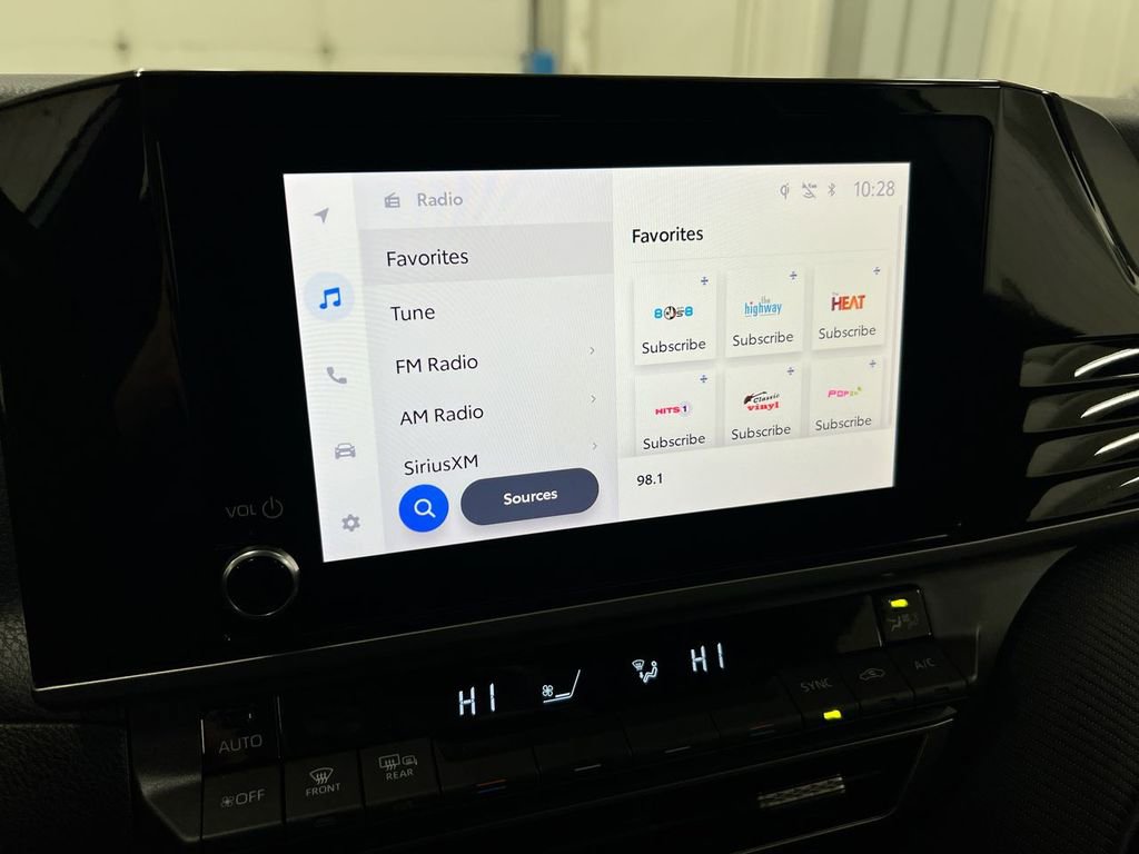 Used 2025 Toyota Camry SE image 14