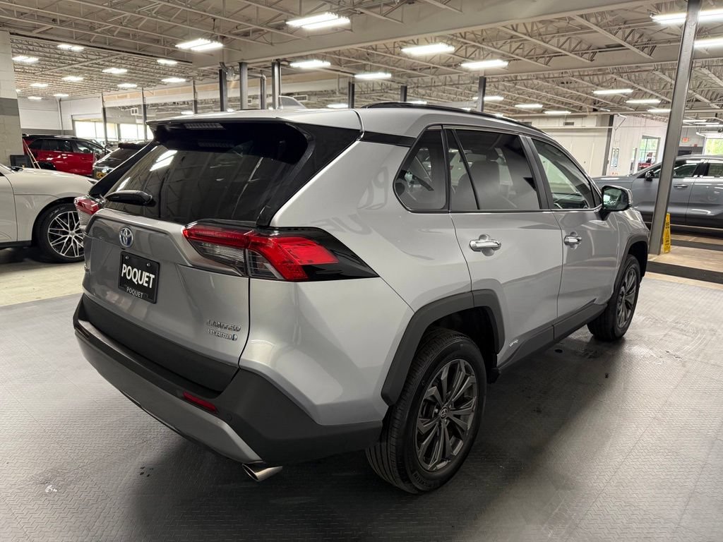 Used 2022 Toyota RAV4 Limited AWD/4WD image 4