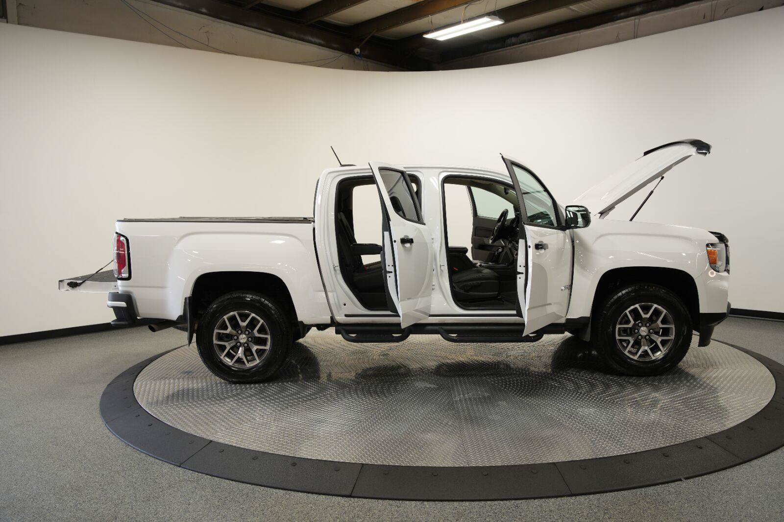 Certified 2022 GMC Canyon AT4 w/ Driver Alert Package AWD/4WD image 11