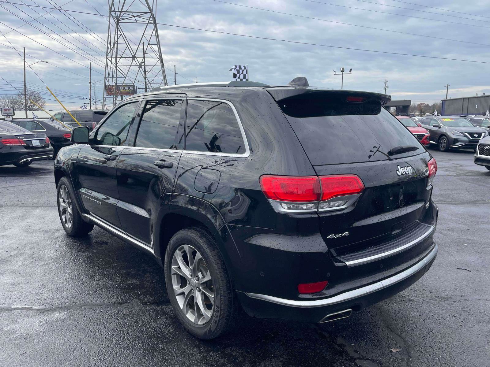 Used 2019 Jeep Grand Cherokee Summit image 3