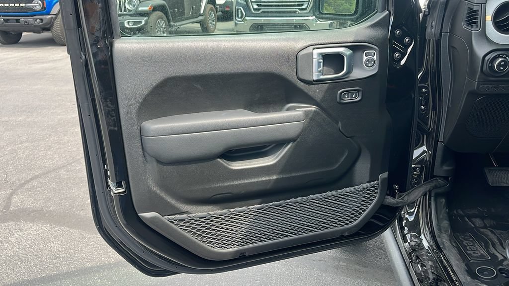 New 2026 Jeep Gladiator Sport AWD/4WD image 9