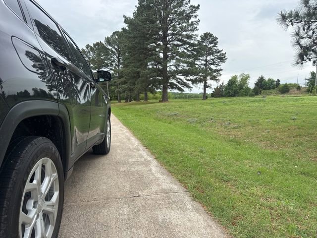 Used 2024 Jeep Compass Latitude image 16