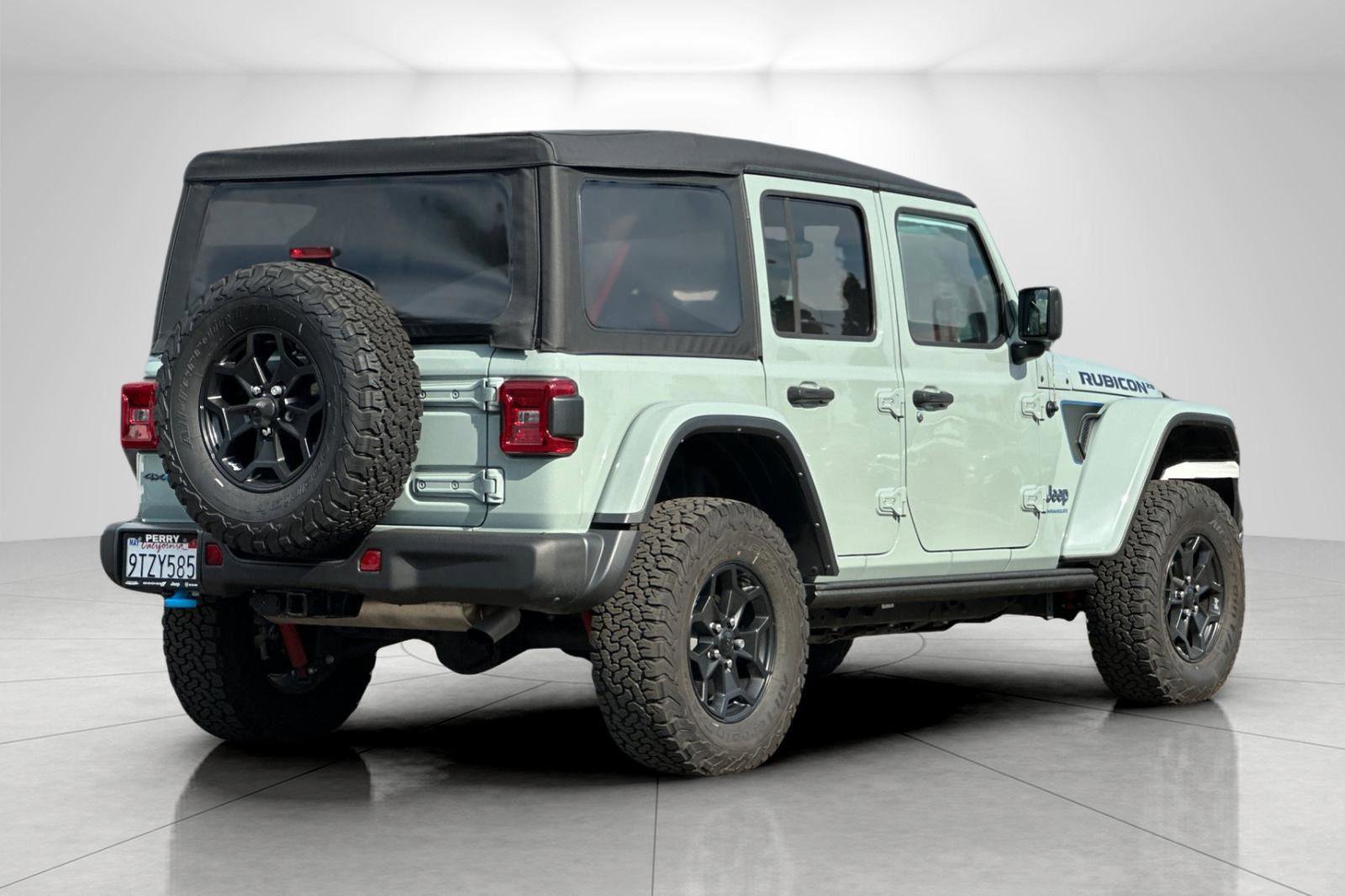Used 2023 Jeep Wrangler Unlimited Rubicon 4xe image 3