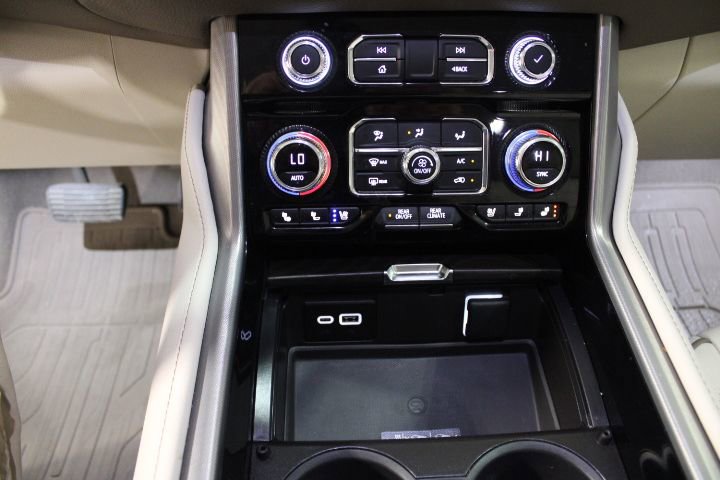 Used 2024 GMC Yukon XL Denali AWD/4WD image 35