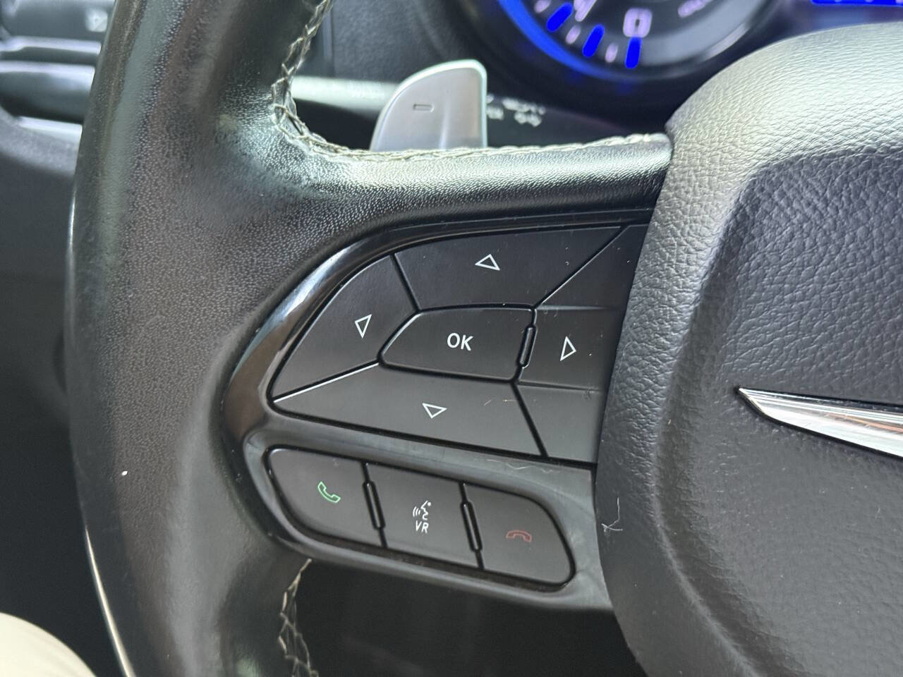 Used 2019 Chrysler 300 S RWD image 23