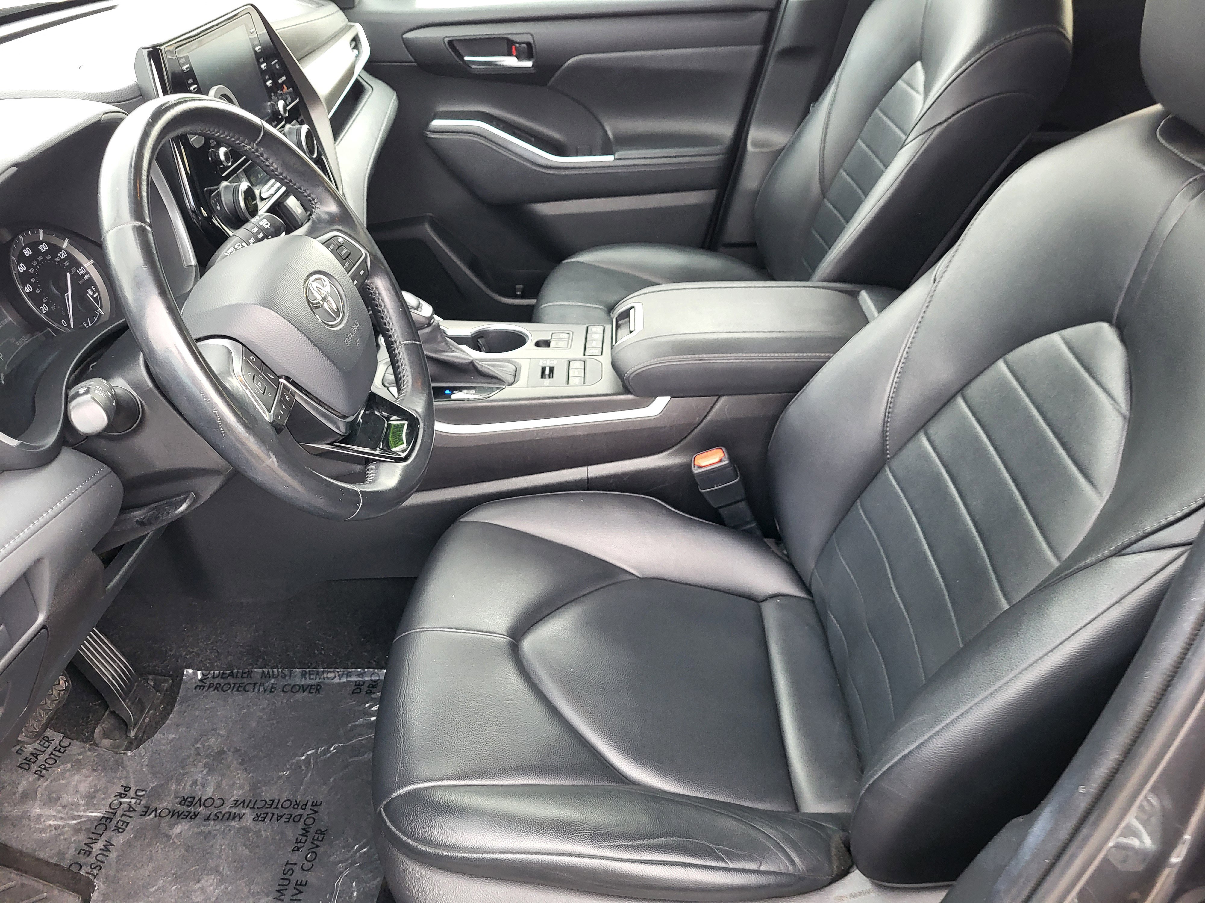 Used 2020 Toyota Highlander XLE image 17