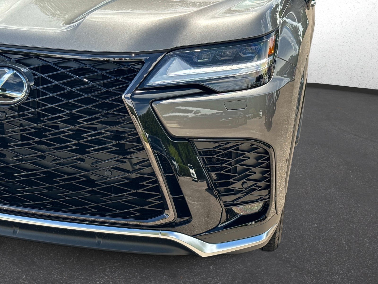 New 2026 Lexus LX 700h F Sport AWD/4WD image 9