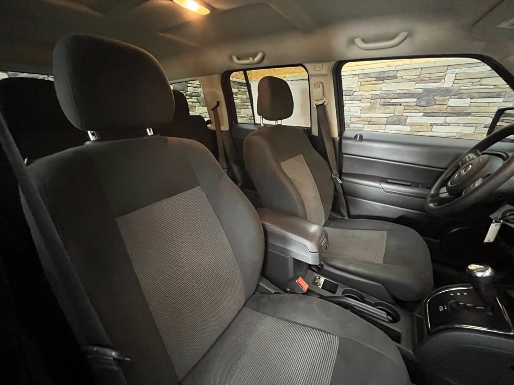 Used 2017 Jeep Patriot Sport w/ Power Value Group AWD/4WD image 22