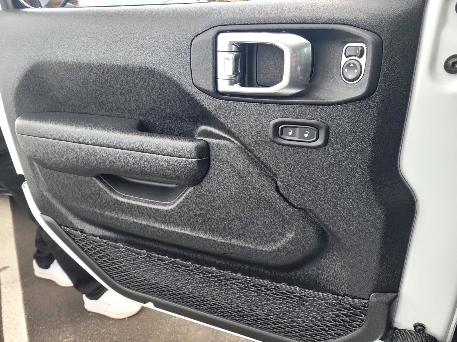 Used 2024 Jeep Gladiator Sport image 18