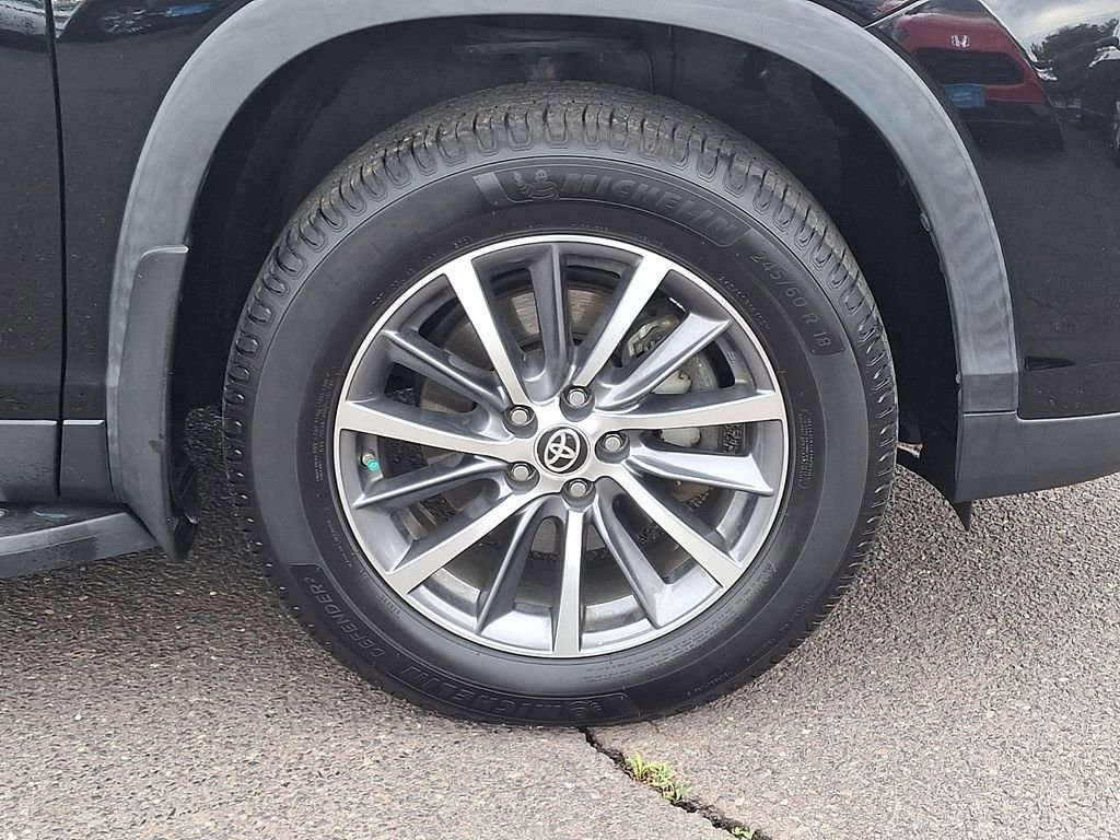 Used 2019 Toyota Highlander XLE AWD/4WD image 8