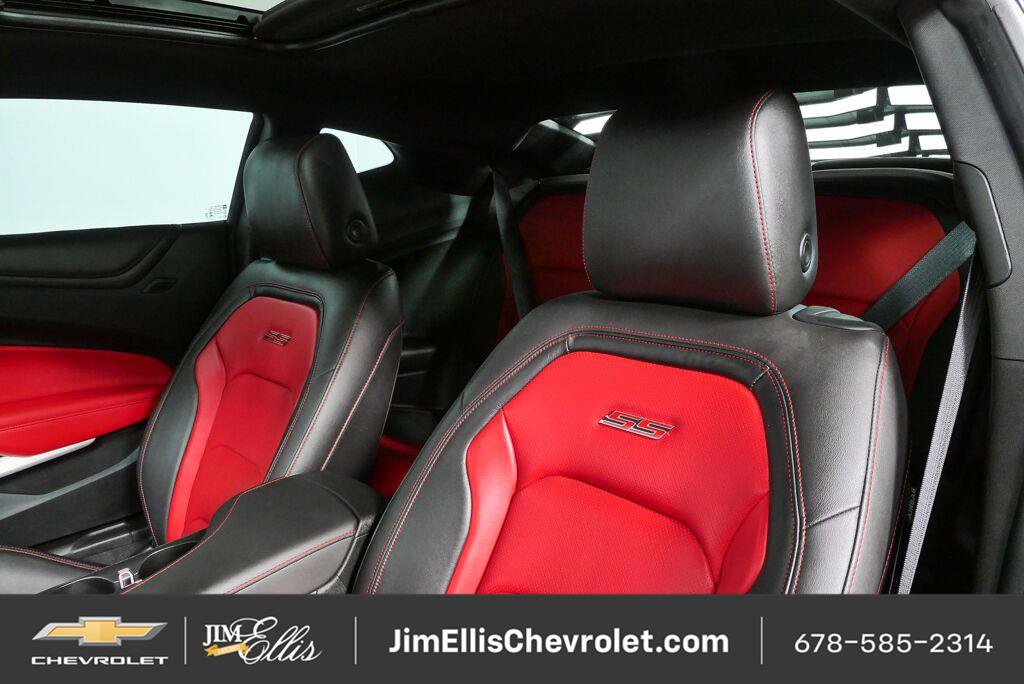 Certified 2022 Chevrolet Camaro SS RWD image 5