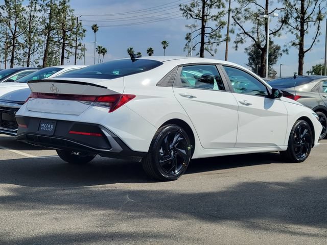 New 2026 Hyundai Elantra Sport FWD image 2