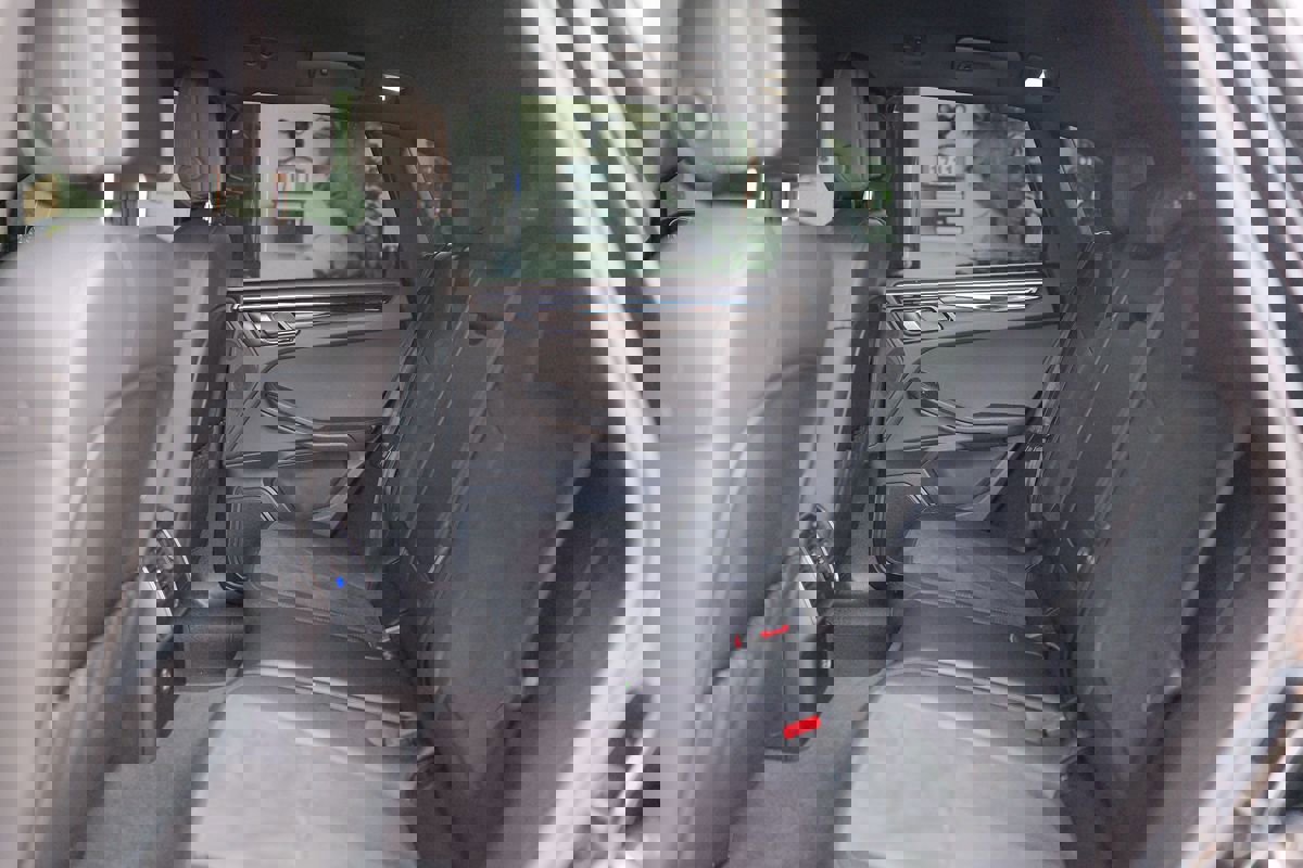 Used 2019 Porsche Macan image 32