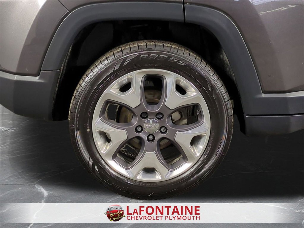 Used 2019 Jeep Compass Limited image 29