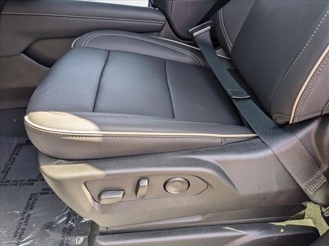 New 2025 Chevrolet Suburban Premier image 4
