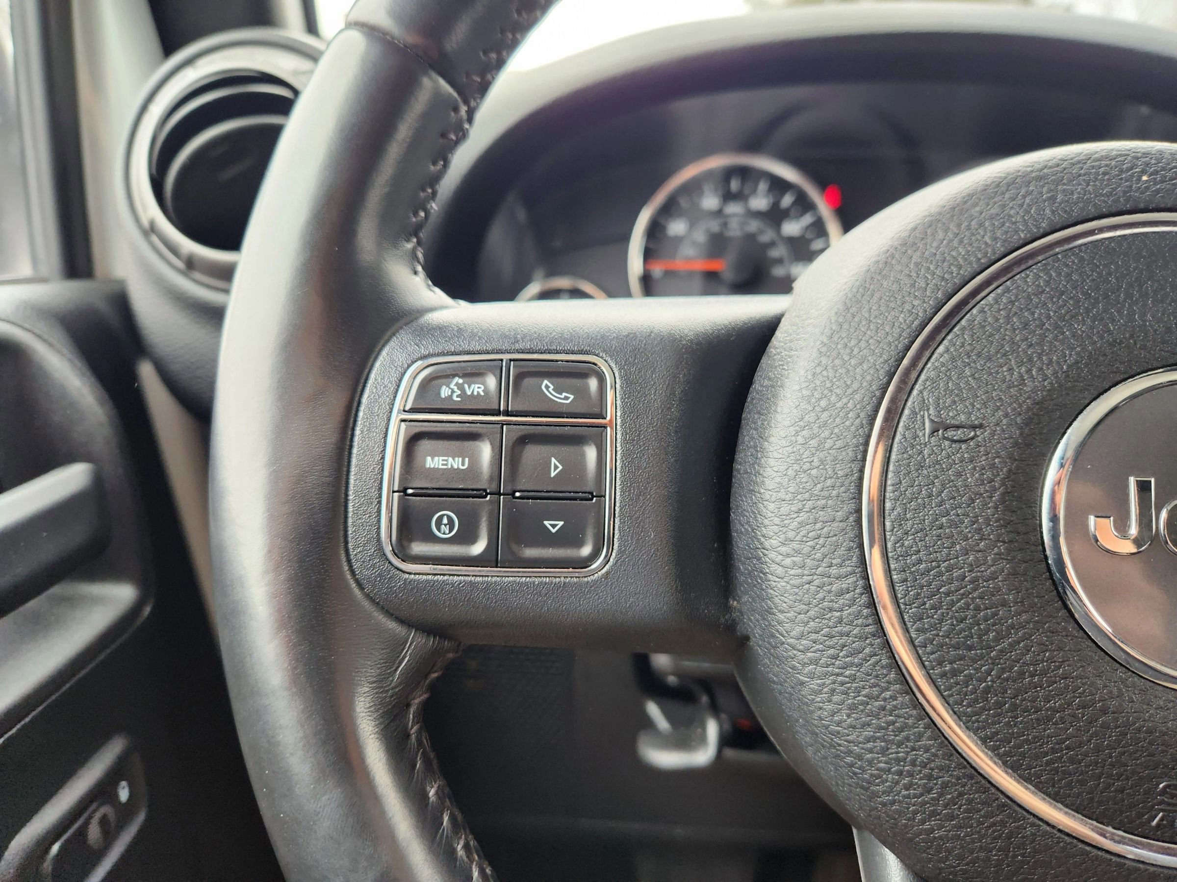 Used 2018 Jeep Wrangler Unlimited Sport S image 29