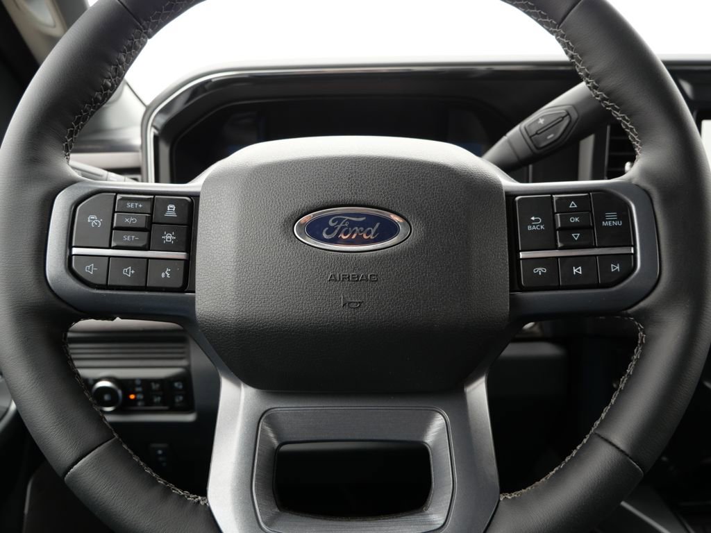 New 2026 Ford F250 Lariat w/ Black Appearance Package AWD/4WD image 24
