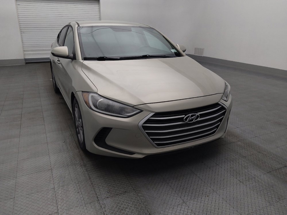 Used 2017 Hyundai Elantra SE image 14