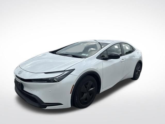 Used 2024 Toyota Prius LE FWD image 1