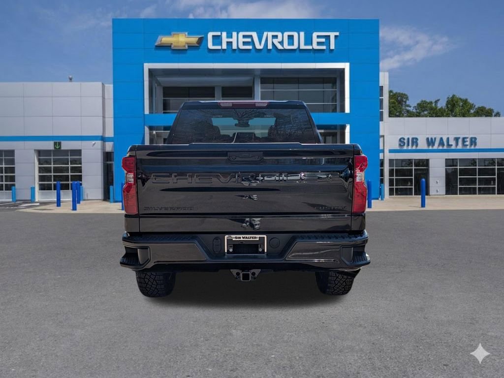 Used 2025 Chevrolet Silverado 1500 Custom Trail Boss w/ Dark Appearance Package image 5