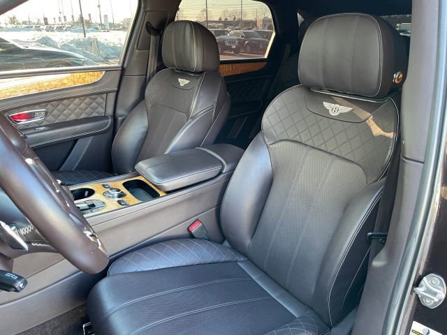 Used 2018 Bentley Bentayga Onyx Edition image 22