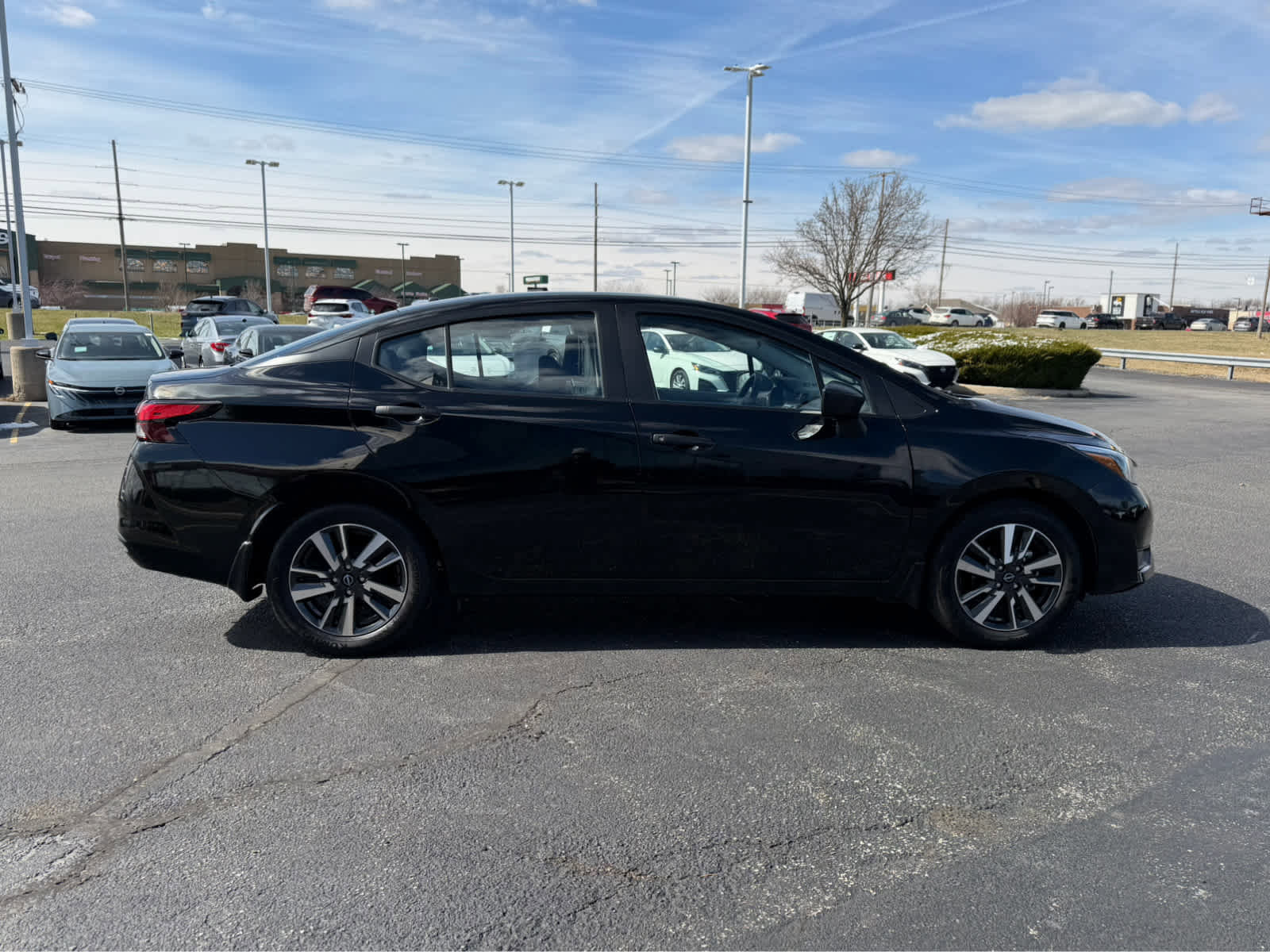 Used 2025 Nissan Versa S w/ S Plus Package image 9