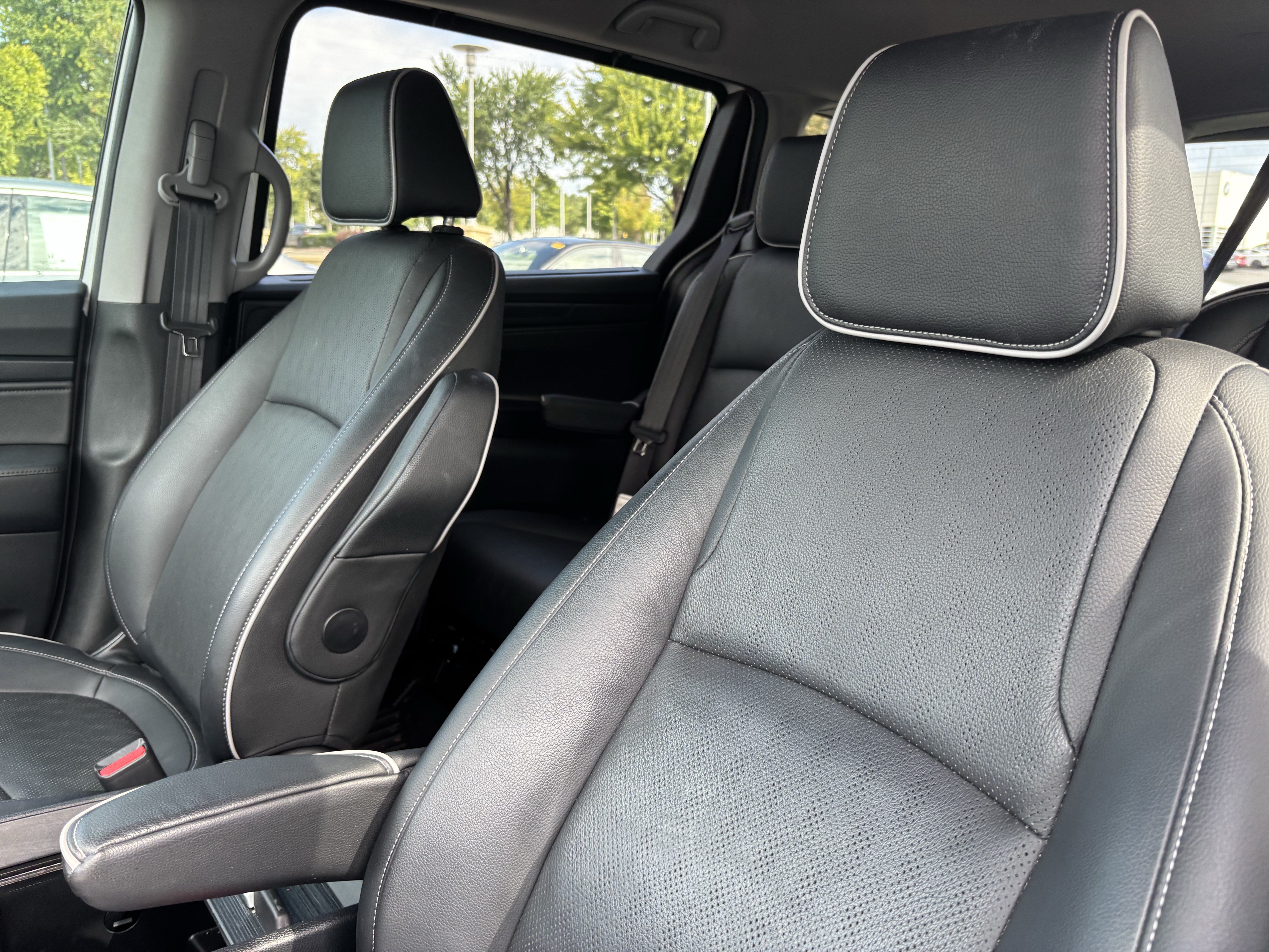 Used 2024 Honda Odyssey Elite image 16