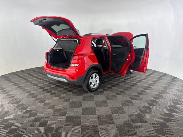 Used 2018 Chevrolet Trax LT w/ Sun & Sound Package AWD/4WD image 14