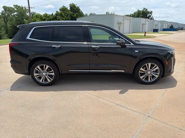 Used 2024 Cadillac XT6 Premium Luxury w/ Technology Package FWD image 5