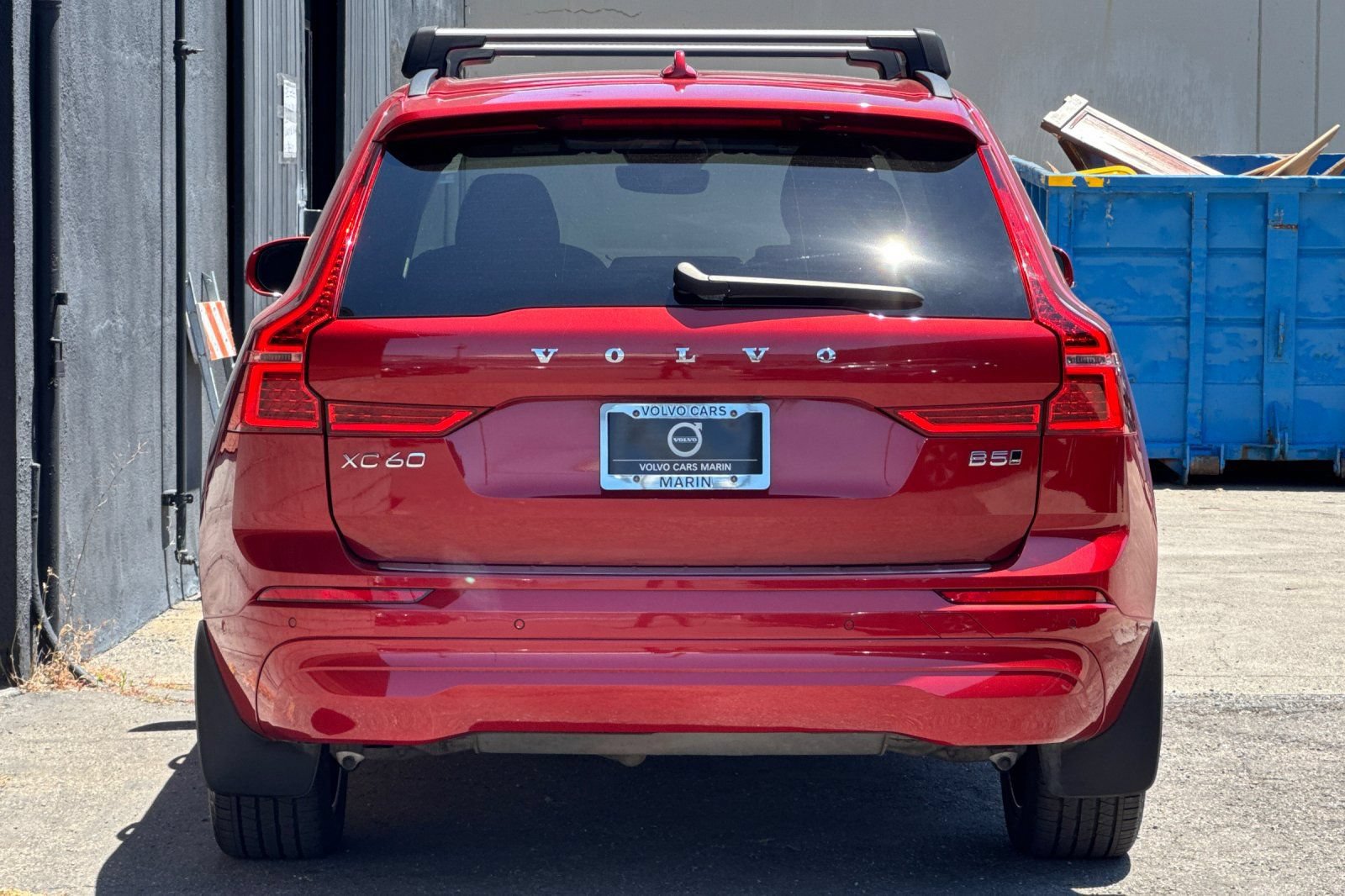 Used 2022 Volvo XC60 B5 Momentum w/ Advanced Package AWD/4WD image 7