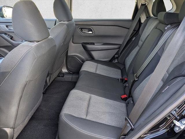 Used 2024 Nissan Rogue SV FWD image 18