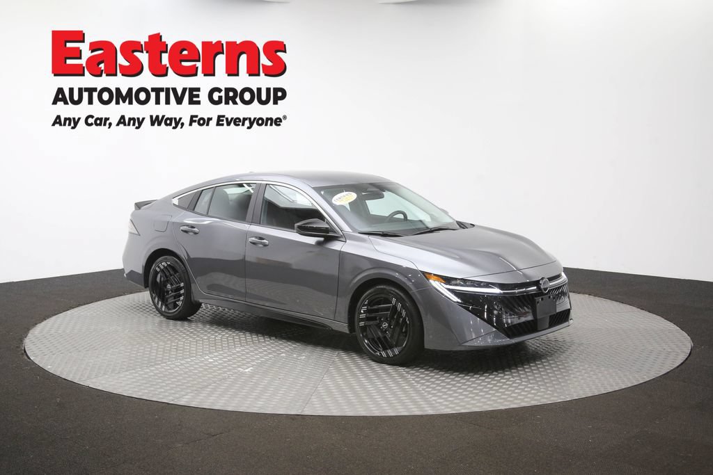 Used 2026 Nissan Sentra SR w/ Floor Mat Package FWD image 46
