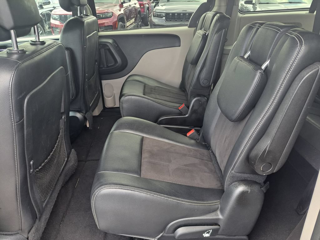 Used 2019 Dodge Grand Caravan SXT FWD image 27