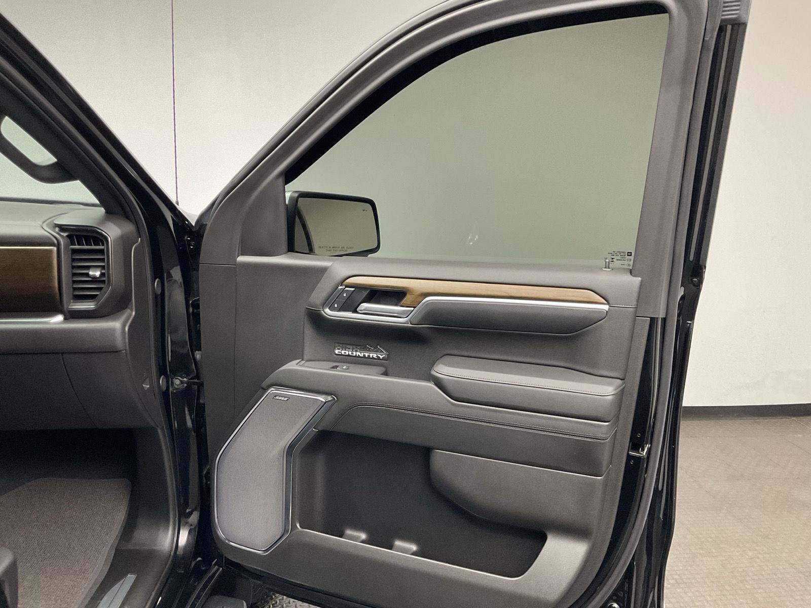 Certified 2025 Chevrolet Silverado 1500 High Country AWD/4WD image 24