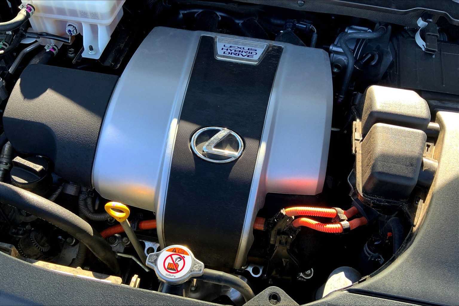Used 2020 Lexus RX 450hL AWD w/ Premium Package image 32