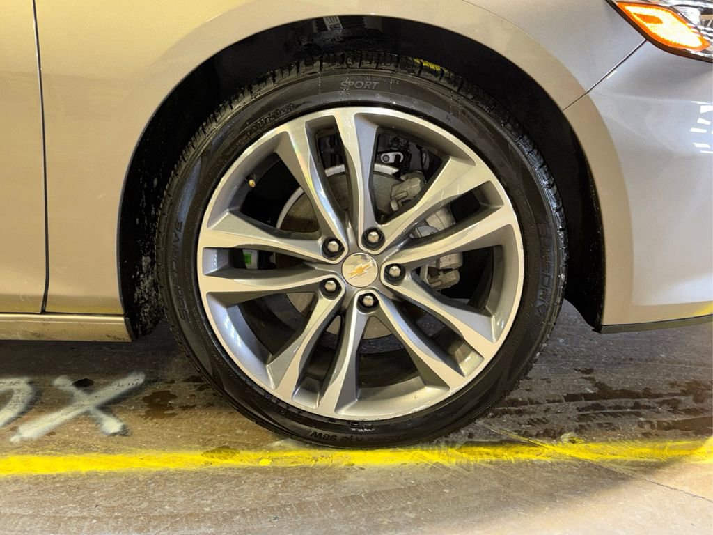 Used 2024 Chevrolet Malibu LT image 19