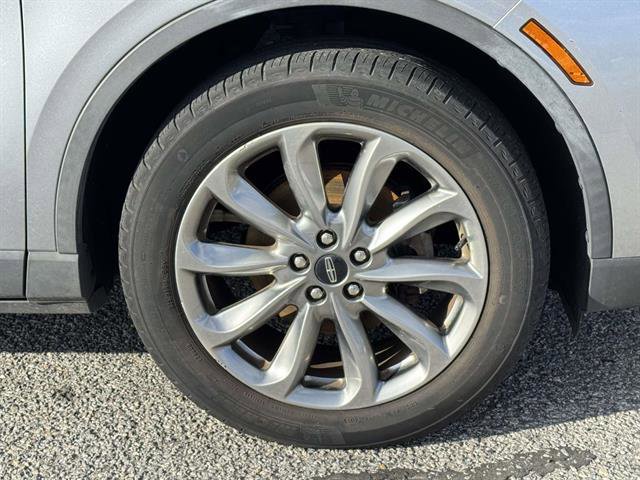 Used 2021 Lincoln Corsair AWD w/ Premium Package image 7