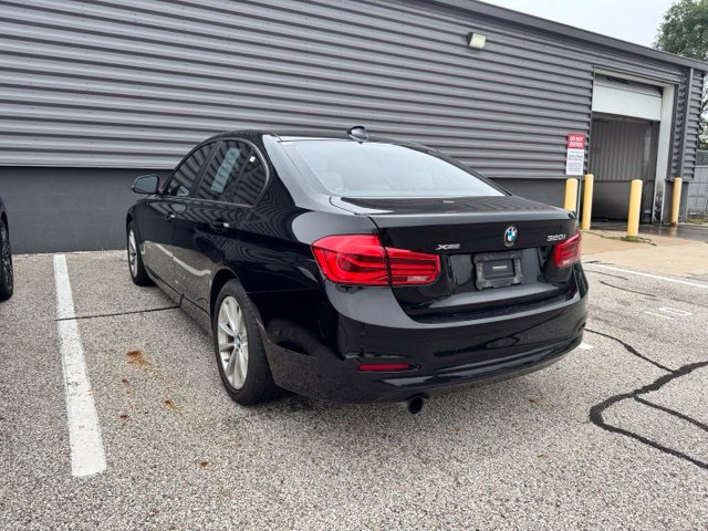 Used 2016 BMW 320i xDrive Sedan AWD/4WD image 6