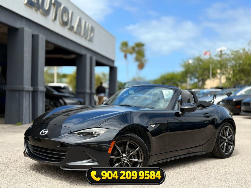 Used 2017 MAZDA MX-5 Miata Grand Touring RWD image 2