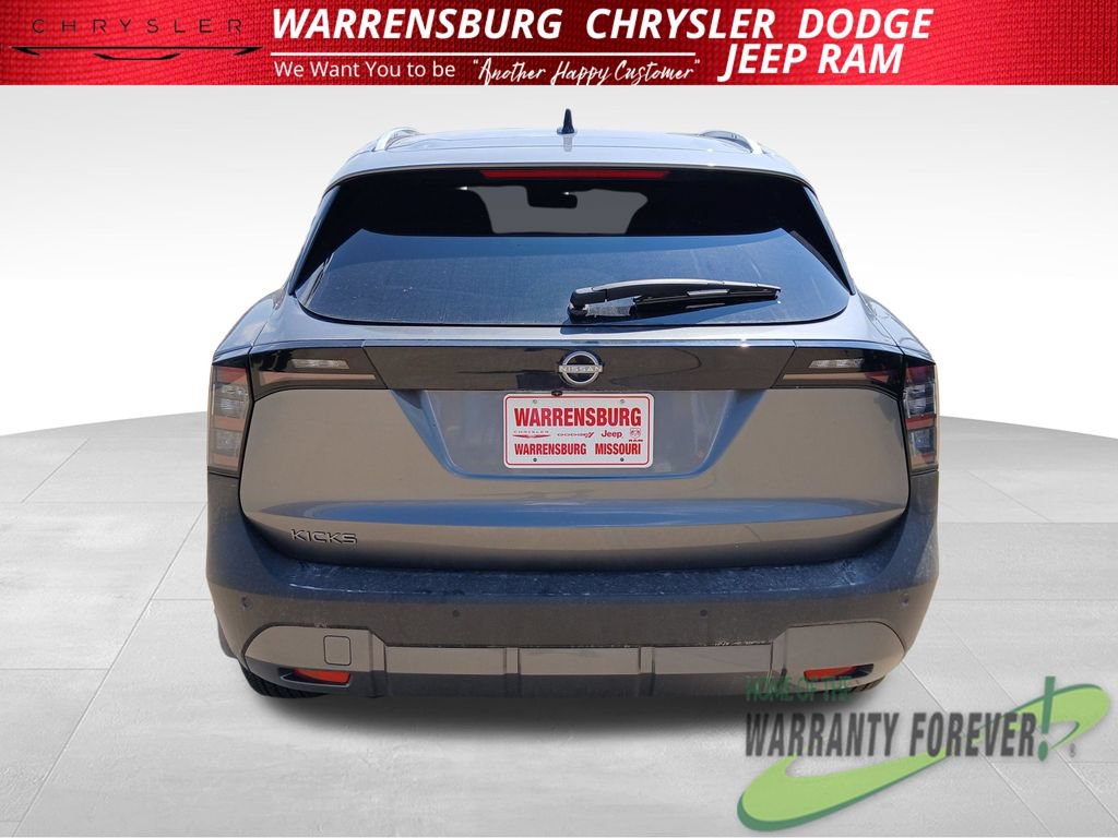 Used 2026 Nissan Kicks SV FWD image 5
