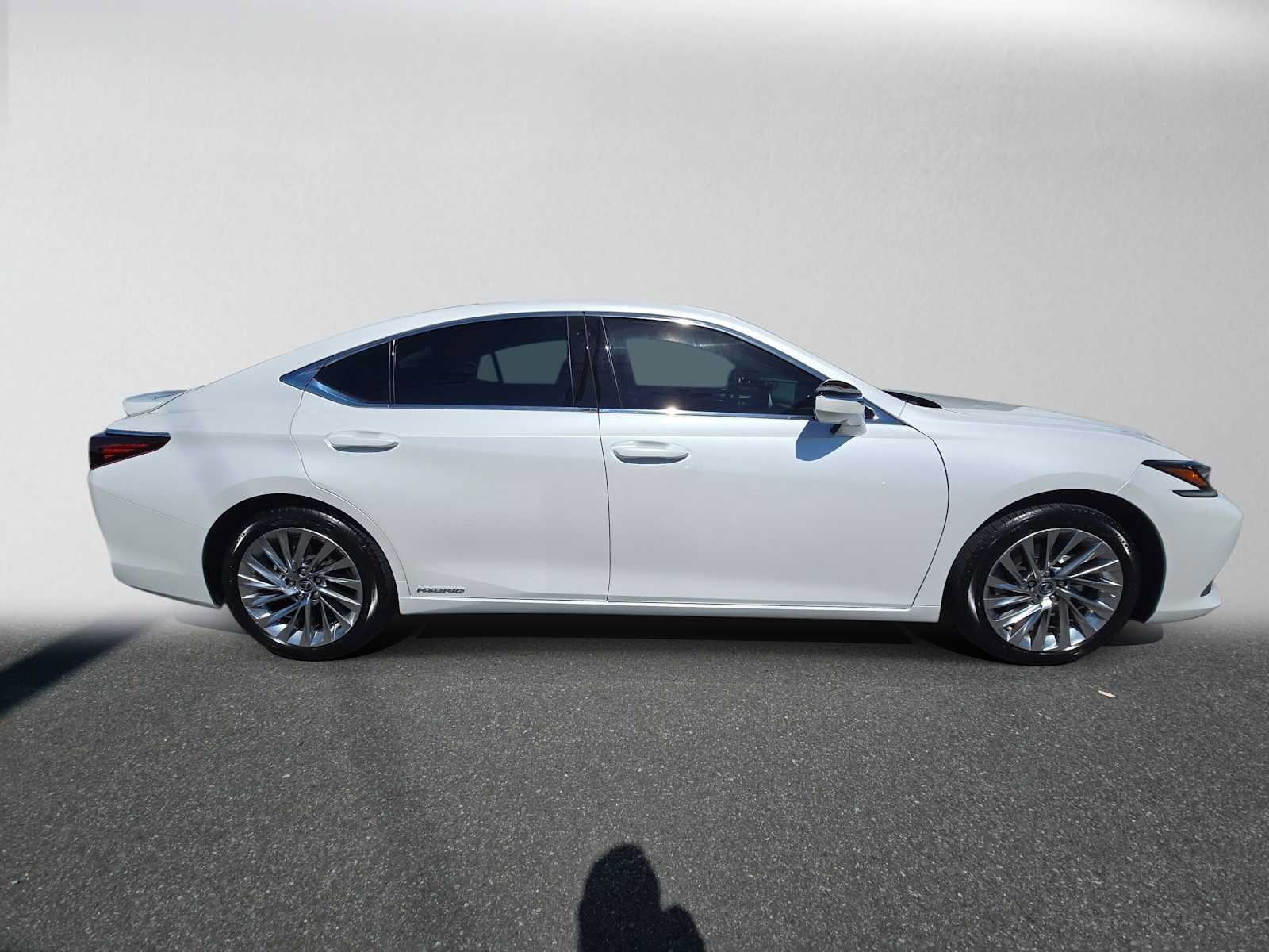 Used 2021 Lexus ES 300h w/ Accessory Package 2 FWD image 8