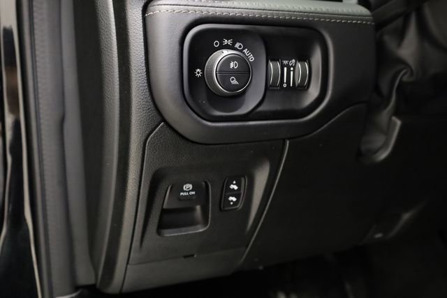 Used 2022 RAM 1500 Limited w/ Body Color Bumper Group image 14