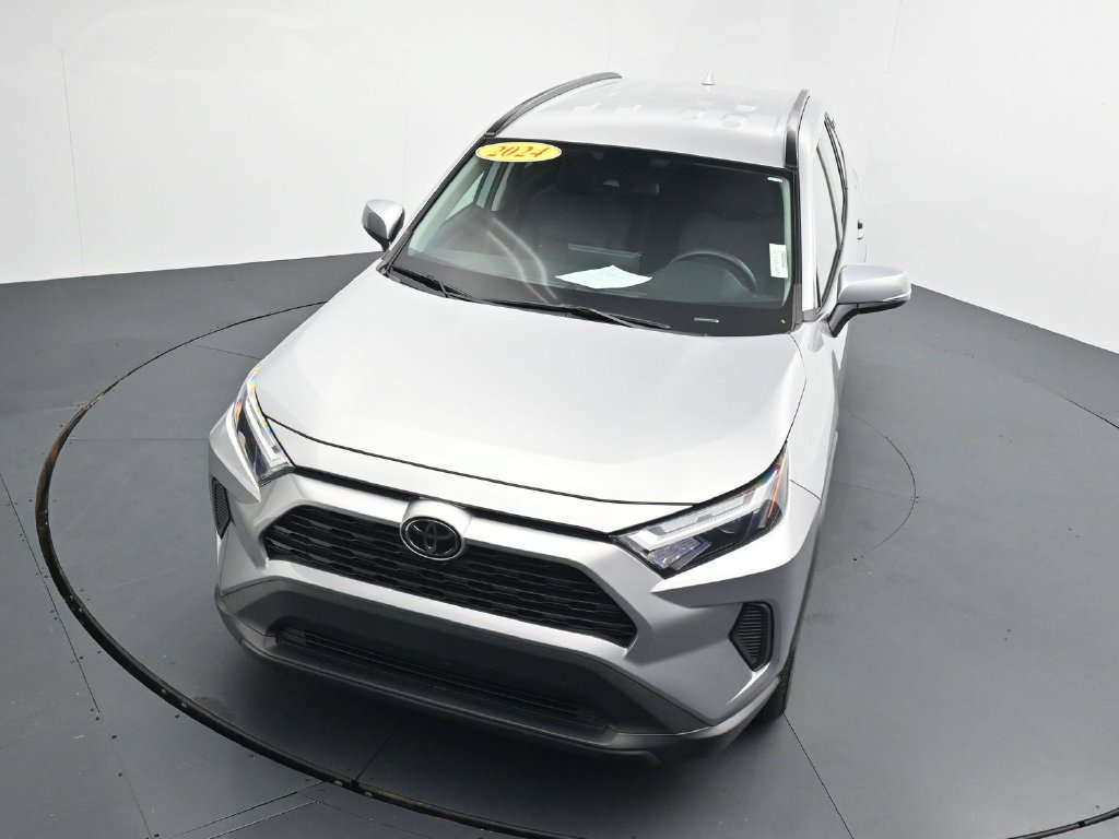 Used 2024 Toyota RAV4 XLE AWD/4WD image 25