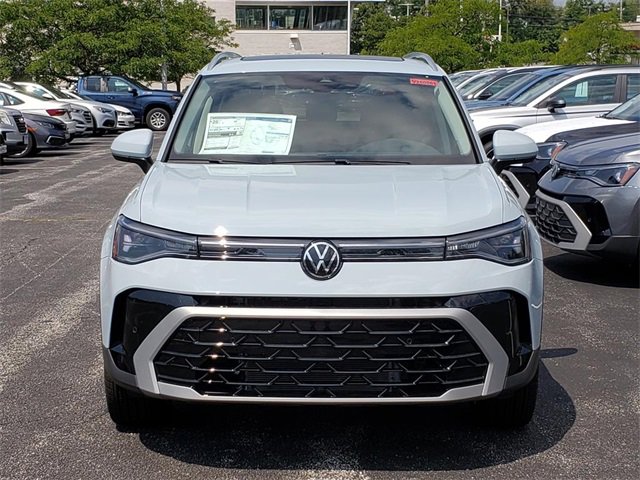 New 2025 Volkswagen Taos SEL image 5