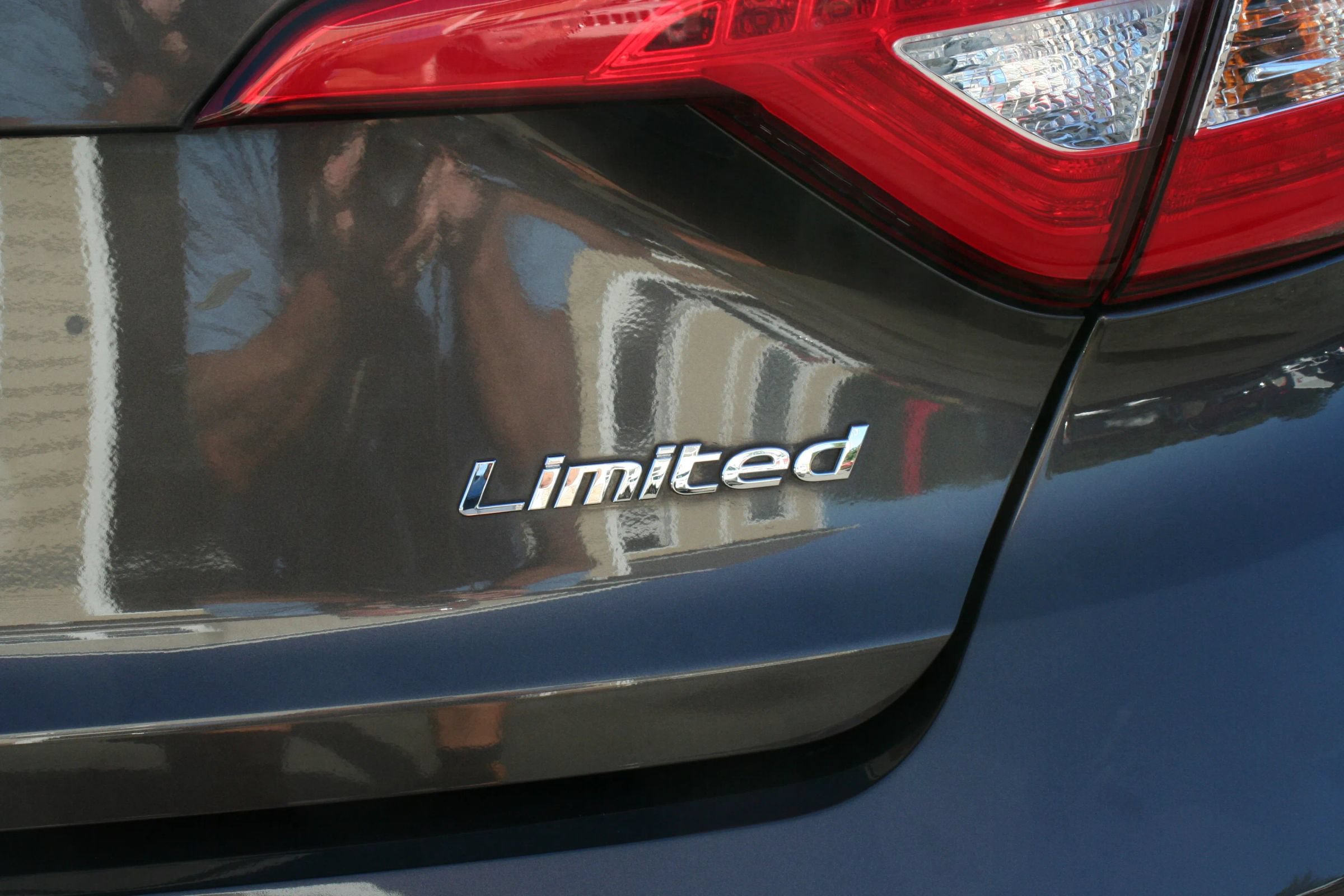 Used 2016 Hyundai Sonata Limited w/ Option Group 05 FWD image 30