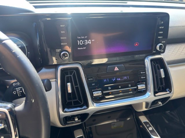 Certified 2023 Kia Sorento SX FWD image 28