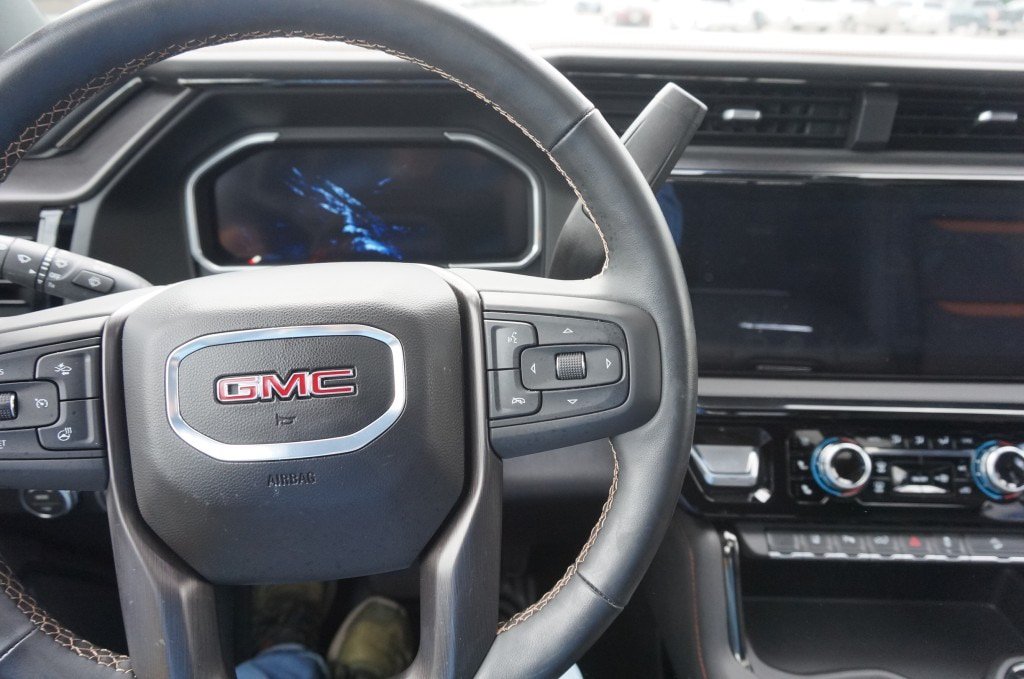 Used 2026 GMC Sierra 3500 AT4 w/ AT4 Premium Plus Package AWD/4WD image 10