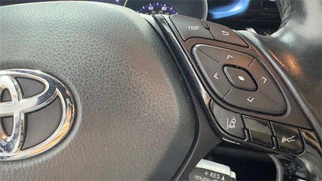 Used 2019 Toyota C-HR XLE image 26